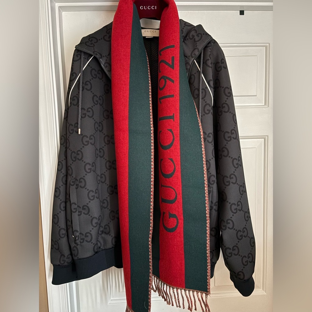 Limited Edition Gucci Scarf in Camel, Green and Red